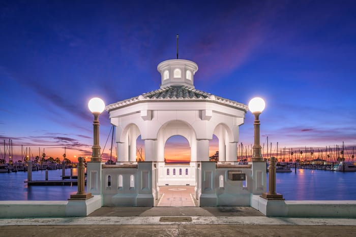 Retire In These 30 Beach Towns For Only $40,000 Per Year
