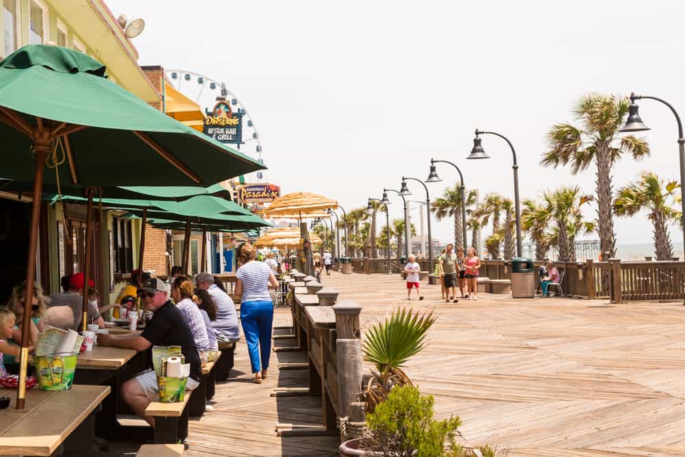 Retire In These 30 Beach Towns For Only $40,000 Per Year