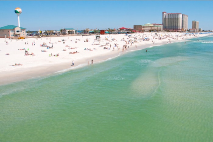 Retire In These 30 Beach Towns For Only $40,000 Per Year