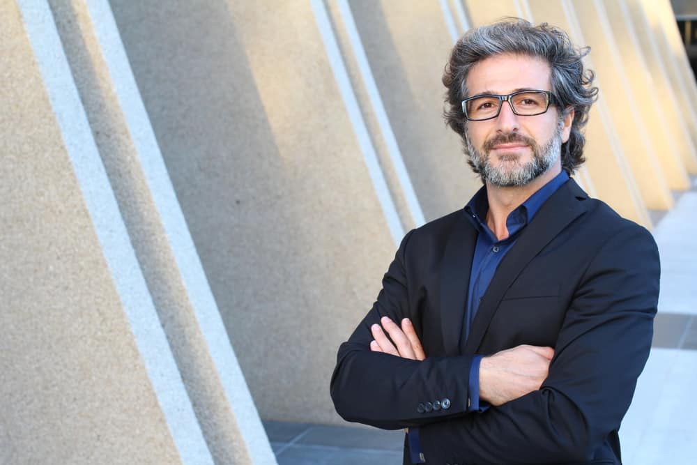 40 Signs That Reveal Someone Is Middle Class