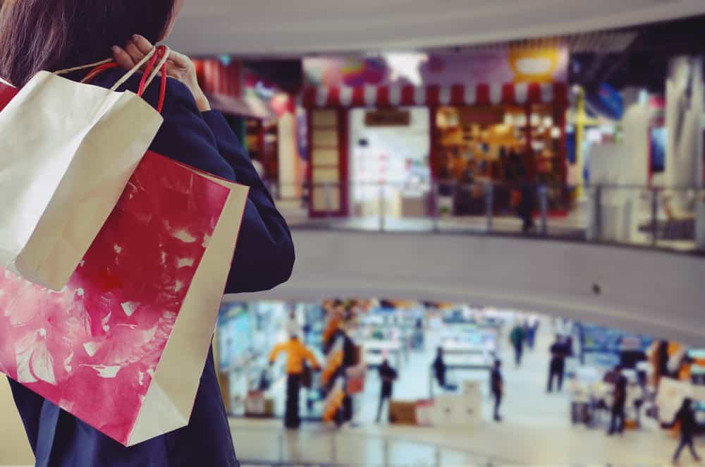20 Things Poor People Foolishly Waste Money On